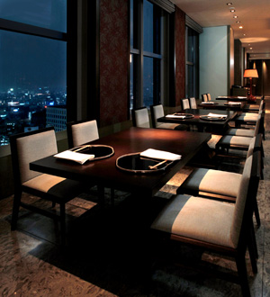 なだ万　シャングリ・ラ　ホテル　東京店 画像1 夜景が見えるレストラン