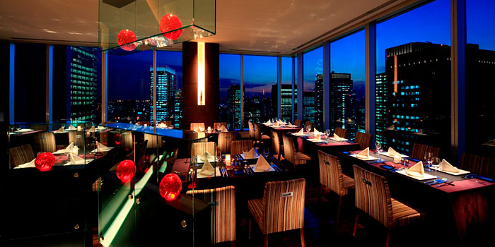 Dining&Bar TENQOO／ホテルメトロポリタン丸の内 画像3 夜景が見えるレストラン