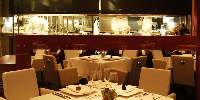 イグレック丸の内 画像1 夜景が見えるレストラン