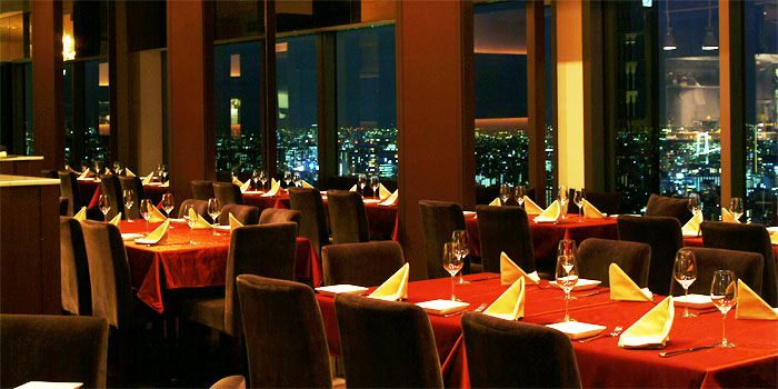 ヴィヴィ ラ・ベルデ 画像1 夜景が見えるレストラン
