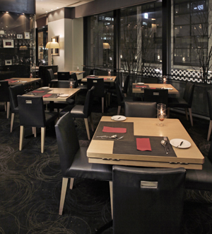 イタリアン アンティーブ 丸の内ブリックスクエア店 画像1 夜景が見えるレストラン