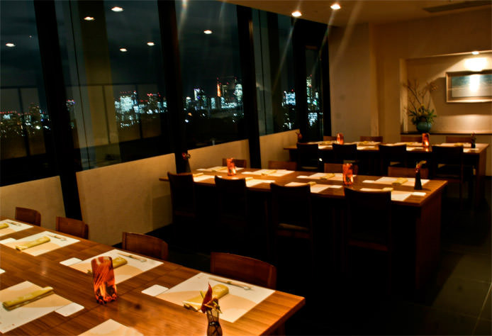京都岡崎 美先 新宿店 画像4 夜景が見えるレストラン