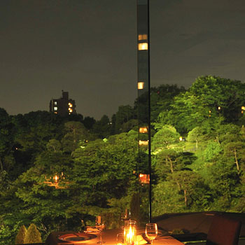  フランス料理 カメリア ／ ホテル椿山荘東京 画像2 夜景が見えるレストラン