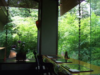 白金料庭 槐樹/八芳園 画像3 夜景が見えるレストラン