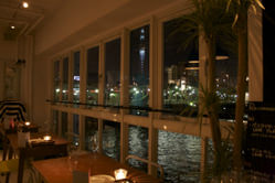 Riverside Cafe Cielo y Rio 画像1 夜景が見えるレストラン