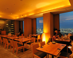 月の蔵　京のくいしんぼ　新宿センタービル53F 画像3 夜景が見えるレストラン