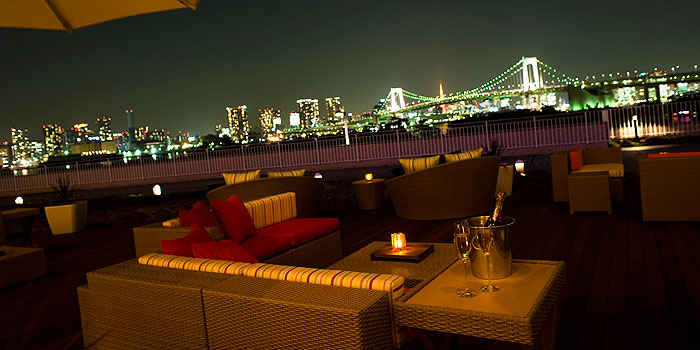ラウンジ＆シャンパンバー ベランダ／ホテル日航東京 画像1 夜景が見えるレストラン