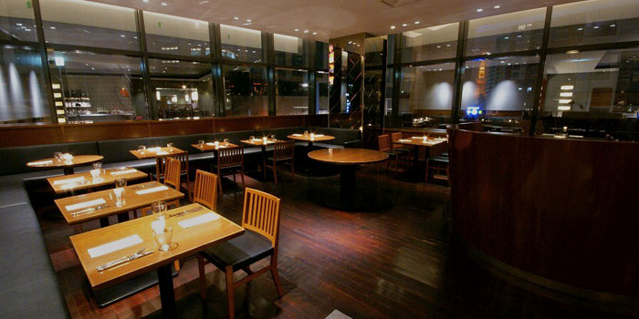 サーティーセブン ステーキハウス アンド バー 画像1 夜景が見えるレストラン